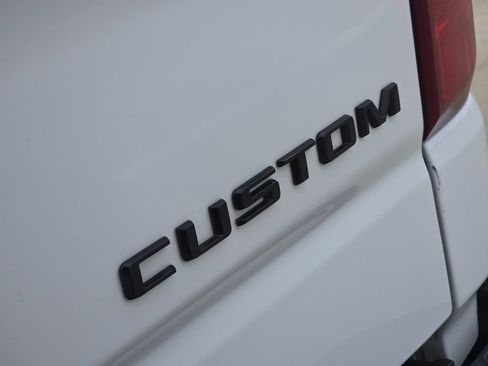 Used 2024 Chevrolet Silverado 1500 Custom Trail Boss w/ LPO, Dark Essentials Package image 17