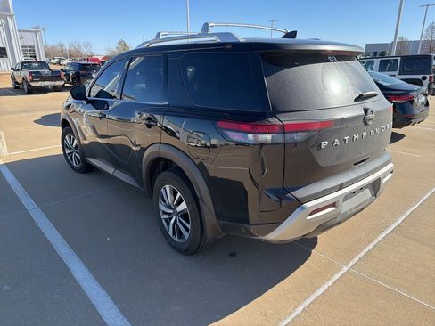 Used 2024 Nissan Pathfinder SL image 6