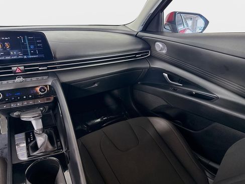 Certified 2023 Hyundai Elantra SEL w/ Convenience Package image 24