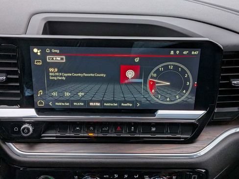 Used 2022 GMC Sierra 1500 SLT w/ SLT Convenience Package image 30