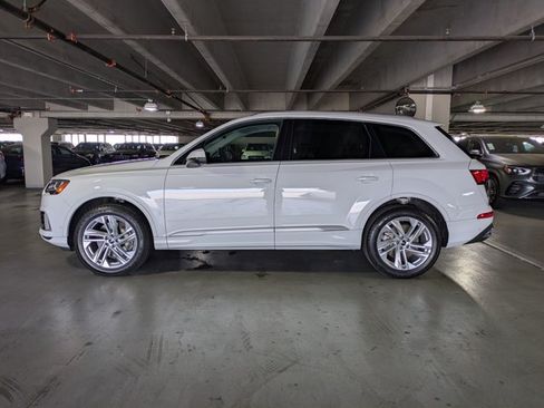 Used 2022 Audi Q7 2.0T Premium w/ Convenience Package AWD/4WD image 9