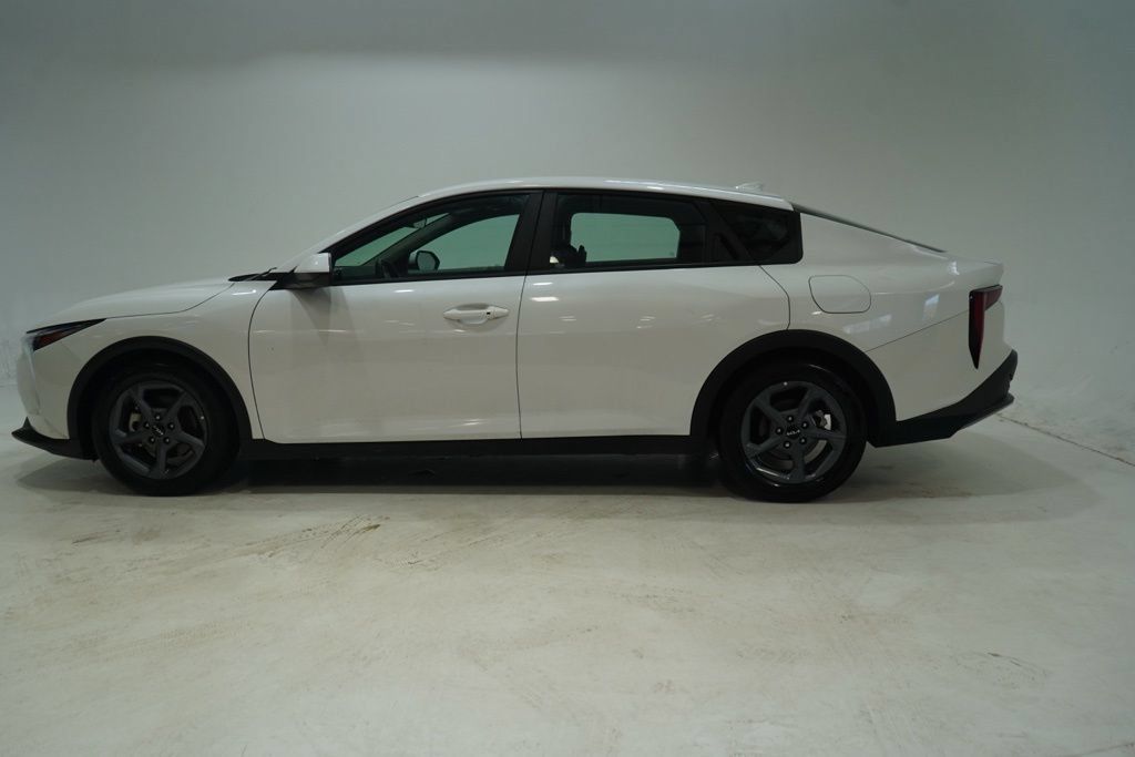Used 2025 Kia K4 FWD image 4