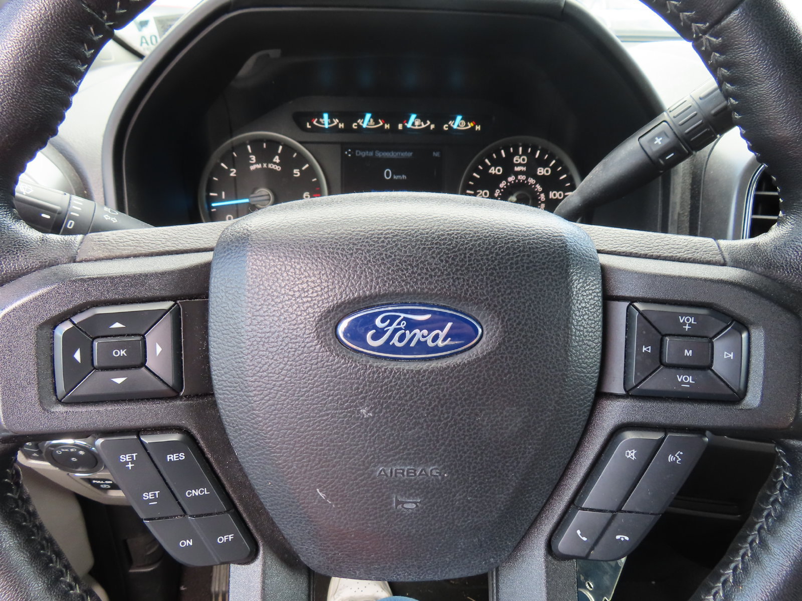 Used 2020 Ford F150 XLT w/ Equipment Group 302A Luxury AWD/4WD image 19