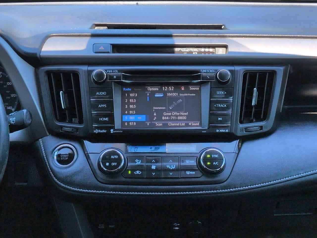 Used 2018 Toyota RAV4 XLE FWD image 17