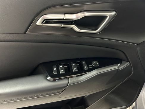 Used 2023 Kia Sportage EX FWD image 17