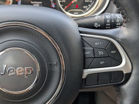 Used 2018 Jeep Compass Limited w/ Safe & Security Group FWD image 27