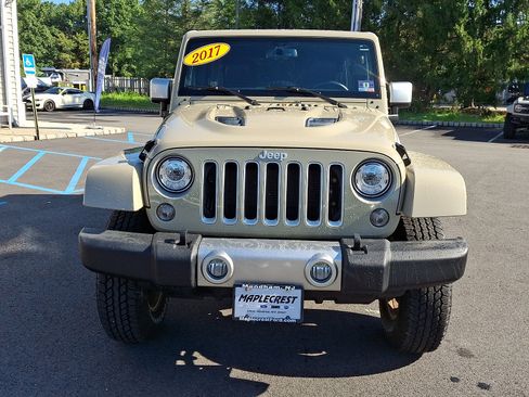Used 2017 Jeep Wrangler Unlimited Sahara w/ Quick Order Package 24E Chief AWD/4WD image 2