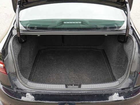 Used 2024 Volkswagen Jetta Sport image 45