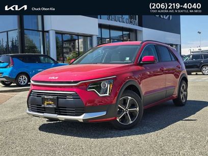 New 2025 Kia Niro SX