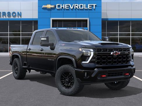 New 2026 Chevrolet Silverado 2500 ZR2 image 3