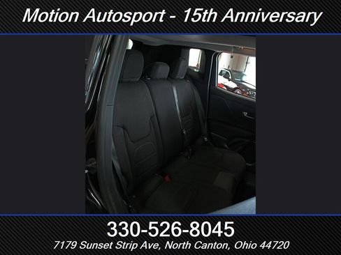 Used 2017 Jeep Renegade Altitude AWD/4WD image 31