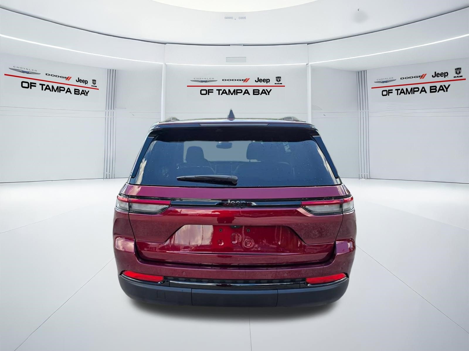 New 2025 Jeep Grand Cherokee Altitude RWD image 5