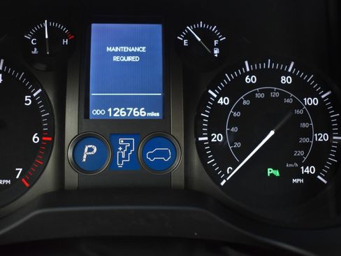 Used 2014 Lexus GX 460 image 16