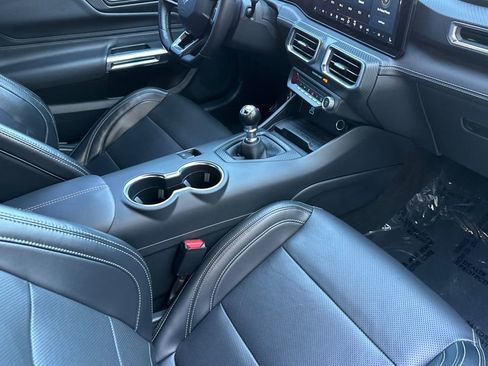 Used 2024 Ford Mustang GT Premium image 17