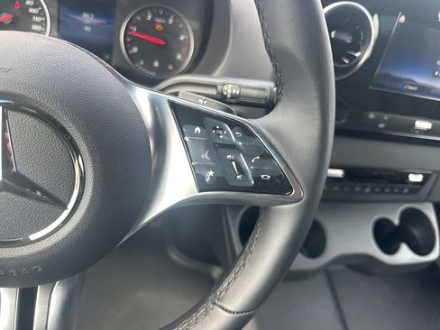 Used 2025 Mercedes-Benz Sprinter 2500 image 15