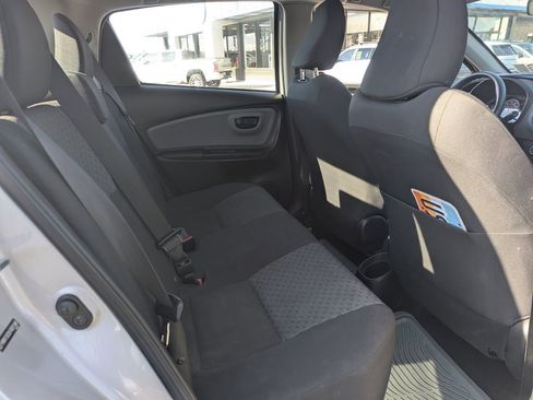 Used 2015 Toyota Yaris L image 26