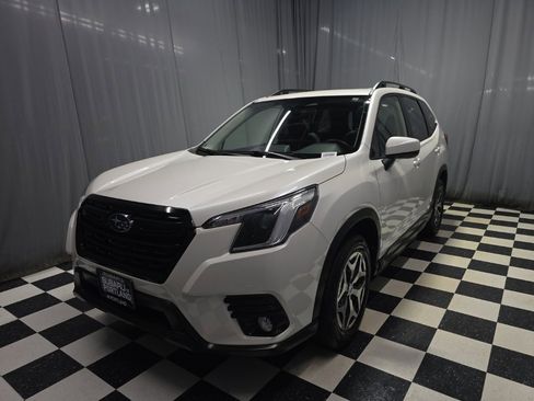 Certified 2023 Subaru Forester Premium image 1