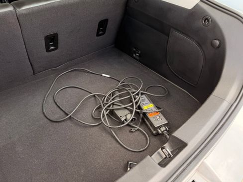 Used 2017 Chevrolet Volt LT w/ Comfort Package FWD image 41