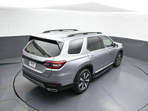 Certified 2023 Honda Pilot Touring image 40