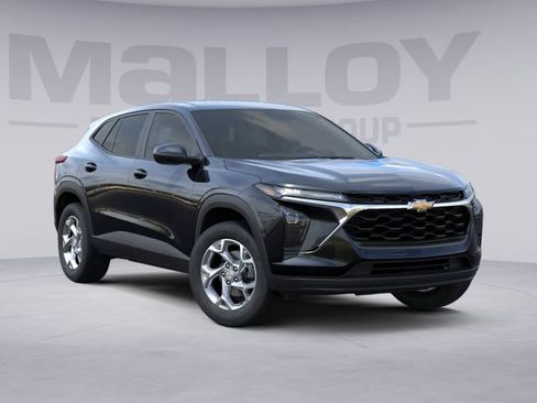 New 2026 Chevrolet Trax LS w/ LS Convenience Package FWD image 8