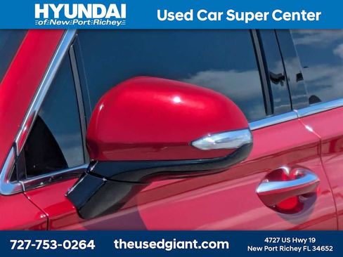 Used 2023 Hyundai Santa Fe SEL FWD image 11
