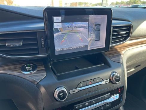 Used 2020 Ford Explorer Limited w/ Class III Trailer Tow Package image 15