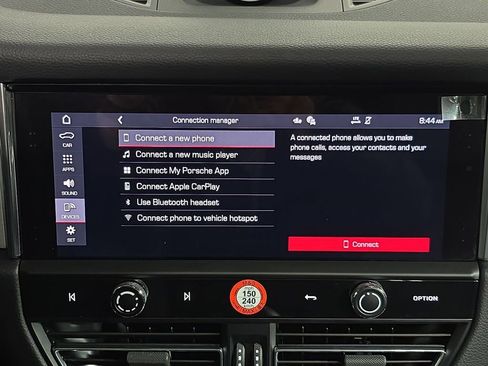 Certified 2025 Porsche Macan image 17