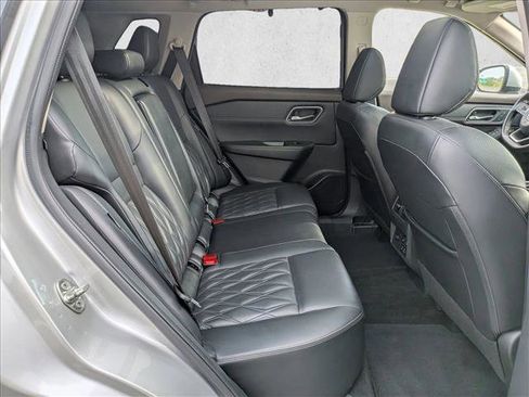 Used 2023 Nissan Rogue Platinum w/ Platinum Premium Package image 18