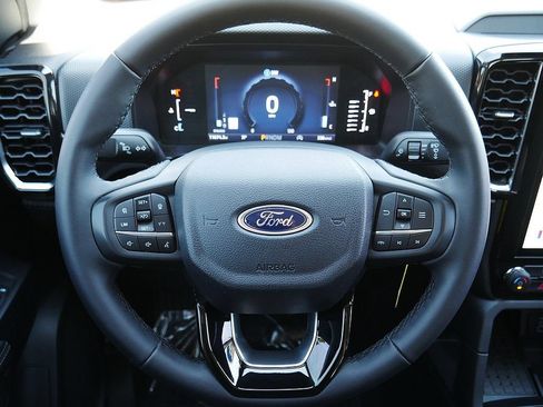 Used 2024 Ford Ranger XLT AWD/4WD image 19
