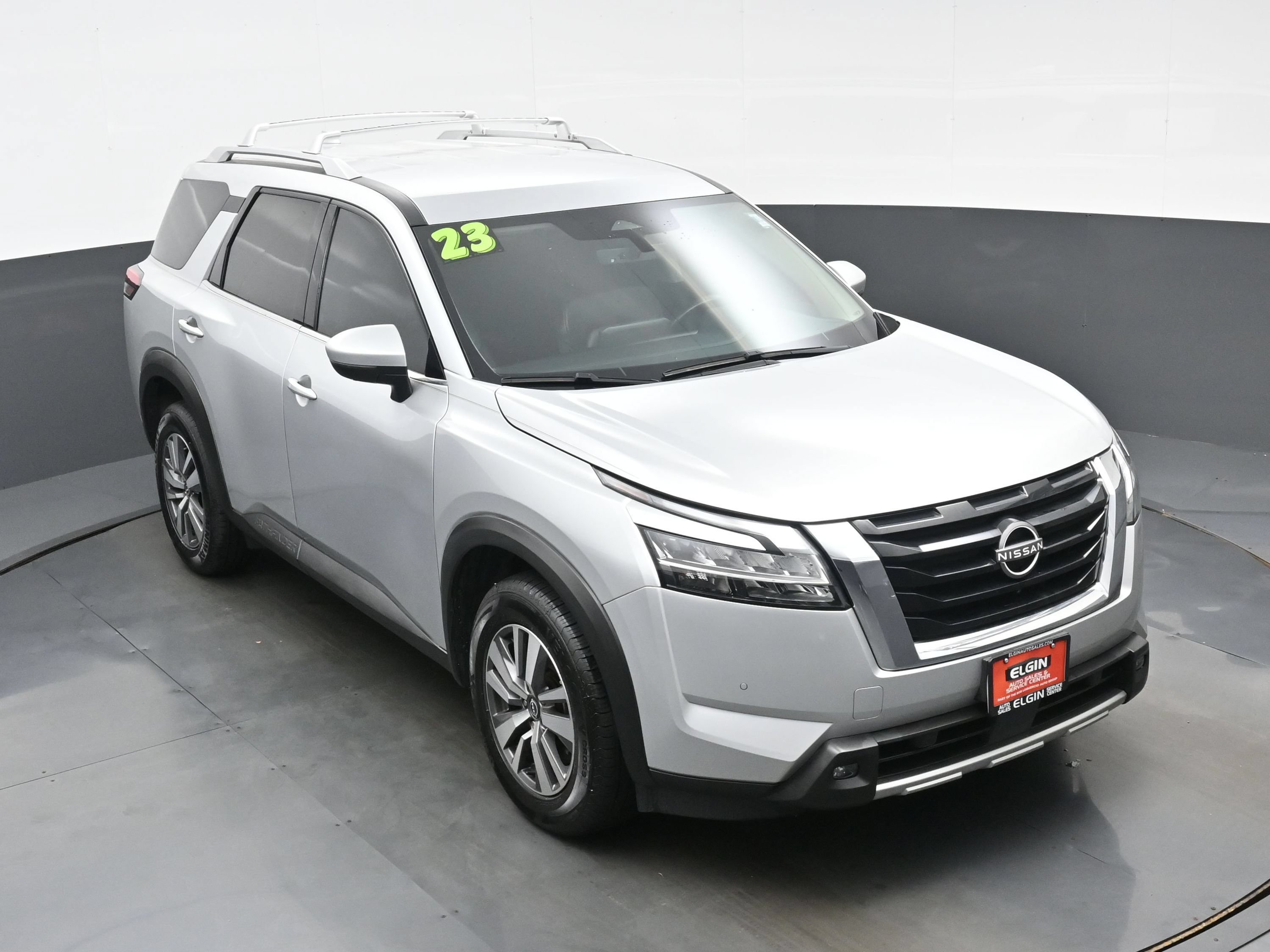 Used 2023 Nissan Pathfinder SL AWD/4WD image 41