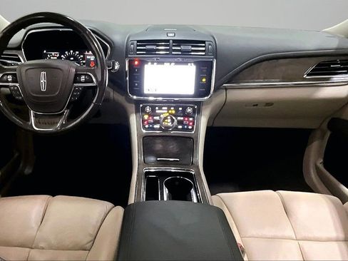 Used 2019 Lincoln Continental Select w/ Continental Climate Package image 7