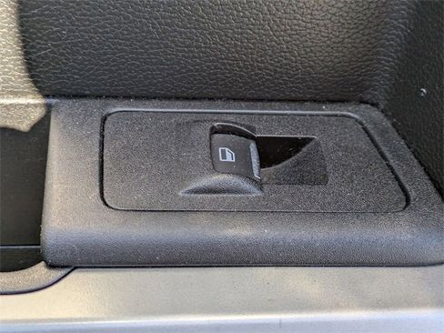 Used 2018 Ford F250 Lariat w/ Lariat Value Package image 38