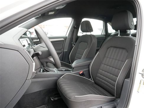 Certified 2022 Volkswagen Jetta Sport image 15