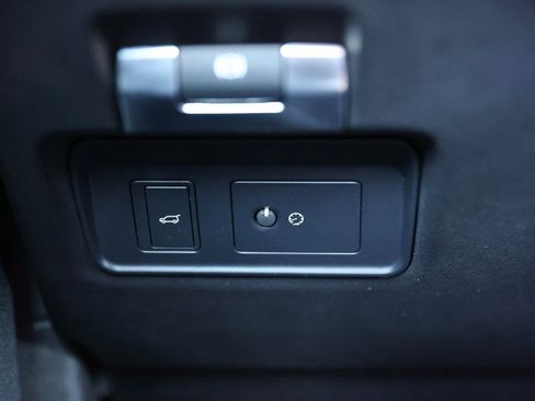 Used 2020 Land Rover Range Rover Evoque SE image 36