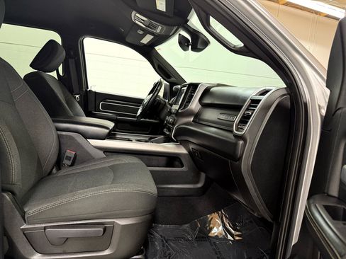 Used 2019 RAM 2500 Big Horn image 23