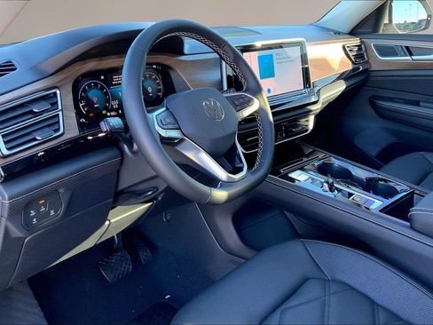 Used 2026 Volkswagen Atlas SE AWD/4WD image 7