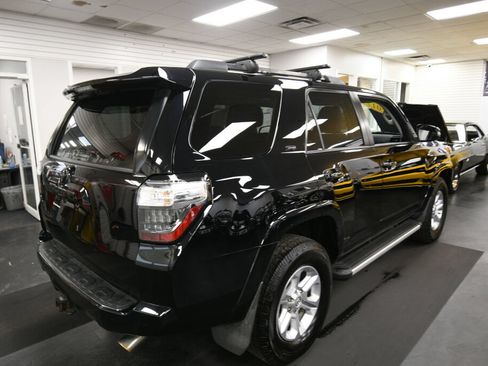 Used 2017 Toyota 4Runner SR5 Premium AWD/4WD image 7