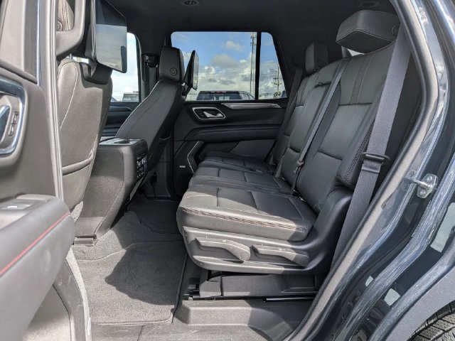 Used 2021 Chevrolet Tahoe RST w/ Luxury Package RWD image 12