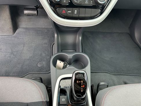 Used 2021 Chevrolet Bolt LT FWD image 10