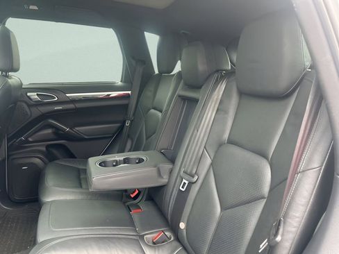 Used 2012 Porsche Cayenne image 17
