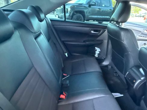 Used 2017 Toyota Camry SE FWD image 18
