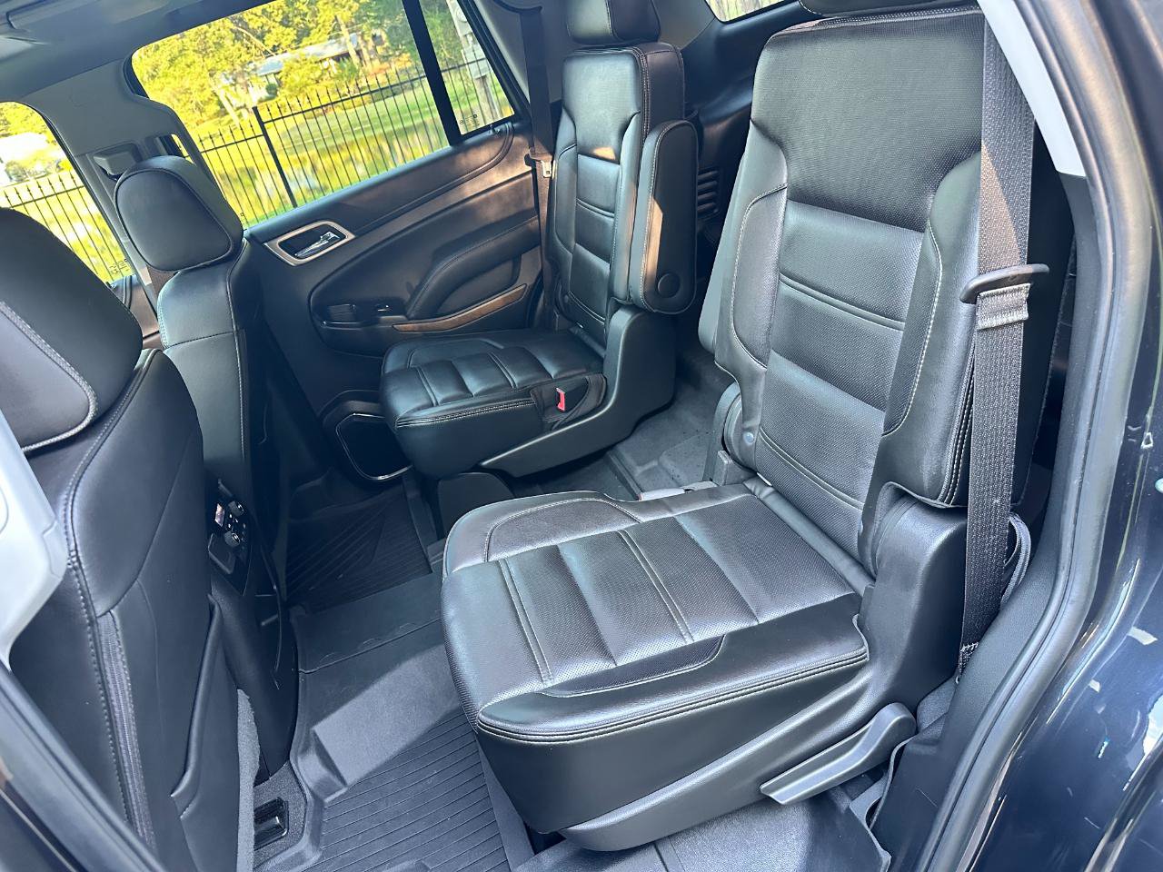 Used 2020 GMC Yukon Denali w/ Denali Ultimate Package RWD image 19