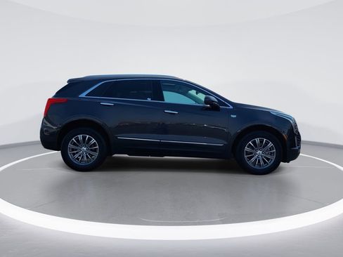 Used 2017 Cadillac XT5 Luxury w/ Driver Awareness Package image 9