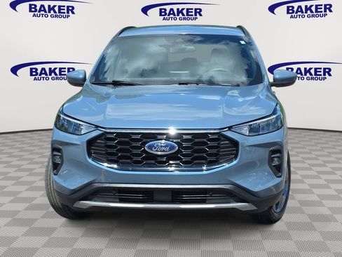 Used 2025 Ford Escape ST-Line Select AWD/4WD image 2