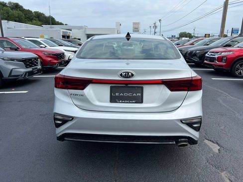 Used 2021 Kia Forte LXS FWD image 4
