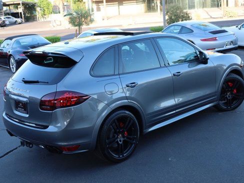 Used 2014 Porsche Cayenne GTS image 18