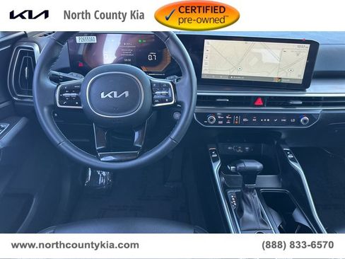 Certified 2025 Kia Sorento S image 11