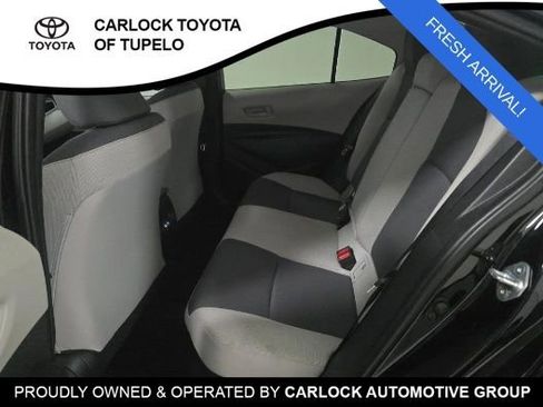 Used 2025 Toyota Corolla LE FWD image 9