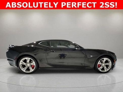 Used 2020 Chevrolet Camaro SS image 2