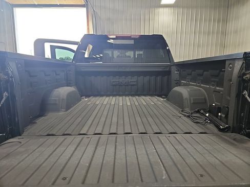 Used 2024 GMC Sierra 1500 Elevation w/ Elevation Premium Package AWD/4WD image 12
